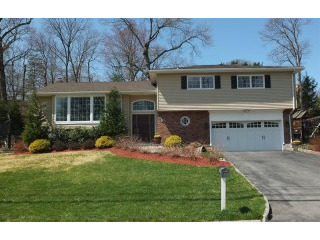 3 bedroom House For Sale: 192 Robert..