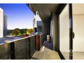 Stunning Investment Near Queen Victoria..