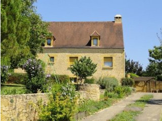 Beautiful Stone House With Garage..