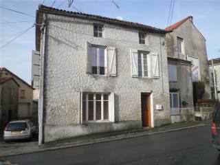 2 Bedroom House in Town Setting