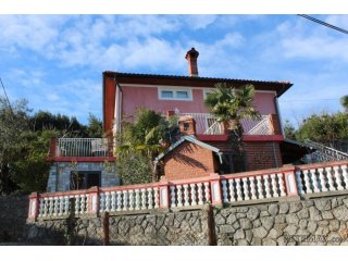 OPATIJA - KUĆA S 4 APARTMANA U BLIZINI CENTRA