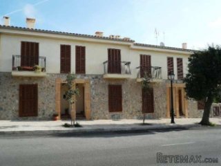 Pretty newly built villa of about 120 m2. Consists of..