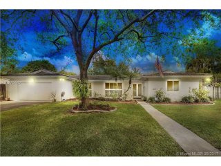 4 bedroom House For Sale: 16081 SW 86th..
