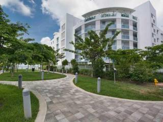 2 bedroom Flat For Sale: 1910 BAY DR #..
