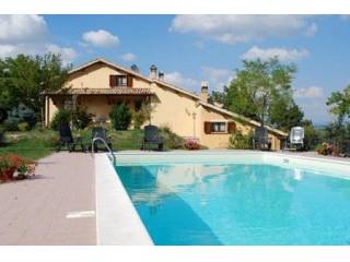 Five Bedroom House With Pool