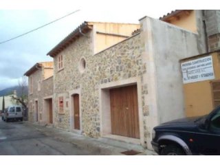Newly built village house of 160m2 well situated in..