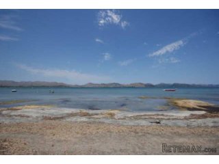 For sale exclusive frontline plot along the beach in Es..