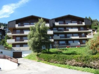 2 Bedroom Apartment In Ideal Central..