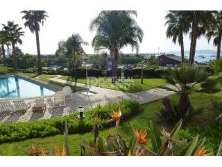 Harbourside Apartment with Stunning..