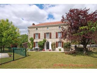 Brioux sur Boutonne (79) : For sale -..