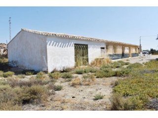 NEW LISTING - Habitable Country House to renovate of 248m2..
