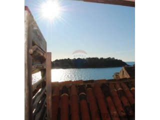 Rovinj,kuća sa pogledom na more,idealno za 3 apartmana