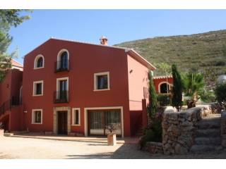 4 Bedrooms - Finca - Alicante - For Sale