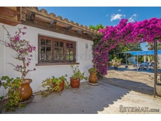 Fabulous old farmhouse between Puerto Pollensa & Pollensa..