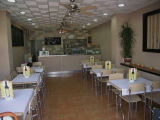 Commercial - LOCAL CALAHONDA. FISH &..