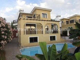 3 Bed Detached House with Guest Annex