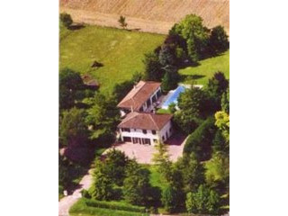 Well Renovated Villa With Swimming..