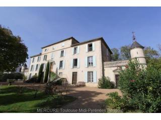 9 bedroom Castle For Sale: 11000..