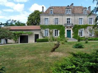 Dordogne: Burgeoise Property Of The..