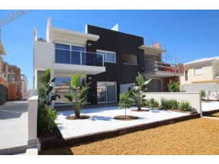 4 Bedroom 2 Bathroom Bungalow In..