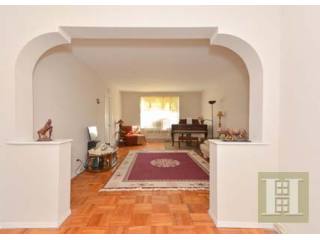2 bedroom Apartment For Sale: 5601..