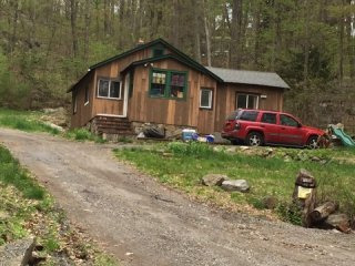 2 bedroom House For Sale: 130 Hickory..