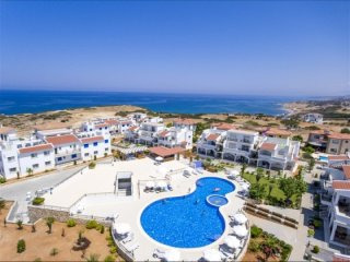 Apartment - Kyrenia - For Sale