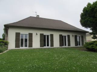 Detached House With Basement