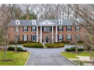 Old Westbury, NY, 11568