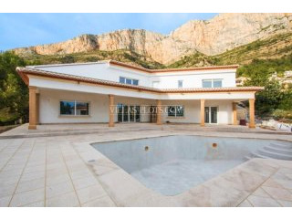 4 Bedroom Villa In Javea
