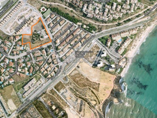 Plot Near El Campello And The Beach.