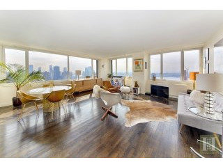 2 bedroom Apartment For Sale: 322 WEST..
