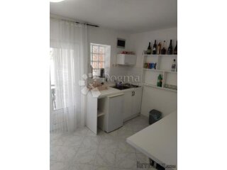 Odličan apartman na samo 200 m od plaže !