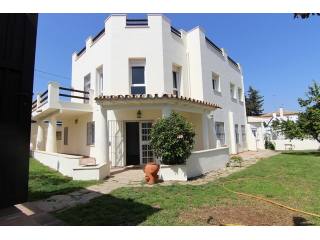 4 Bedrooms - Villa - Malaga - For Sale