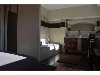Penultimate floor three bed in Cimiez