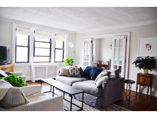 1 bedroom Commercial Property For Sale:..