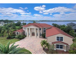 5 bedroom Detached House For Sale: 4790..