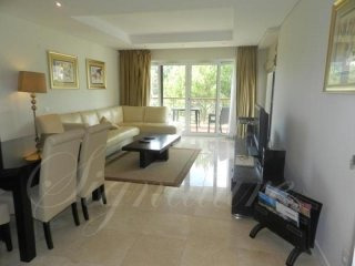 2 bedroom Apartment For Sale:..