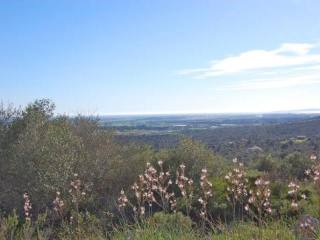 Plot with sea views in Puntiro