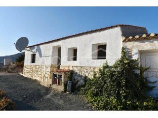 NEW LISTING TO VOSS HOMES - A gorgeous & spacious 80m2..