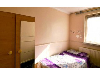 Single room, Zone 2, Poplar