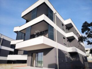 PAG, ŠIMUNI - MODERAN APARTMAN 120 METARA OD MORA (A1)