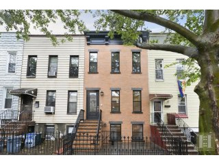 5 bedroom Town House For Sale: 214 29TH..