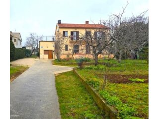 Rovinj, građevinsko zemljište za 12 stanova