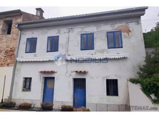 Crikvenica - Mavrići, kuća 160 m2 s dvorištem i vrtom