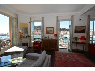 Luxurious apartment opposite Port and..