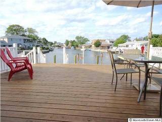 3 bedroom Flat For Sale: 39 Topsail..