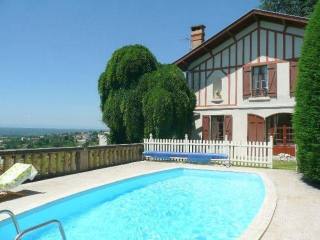 5 bedroom Character For Sale: 63300..