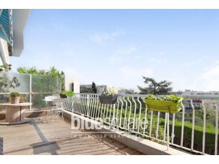 2 bedroom apartment with sea view in..