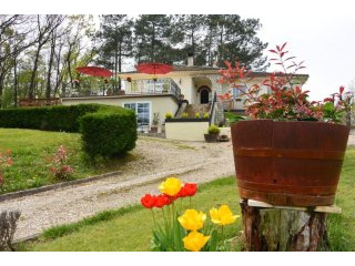 A Spacious Villa Property With..